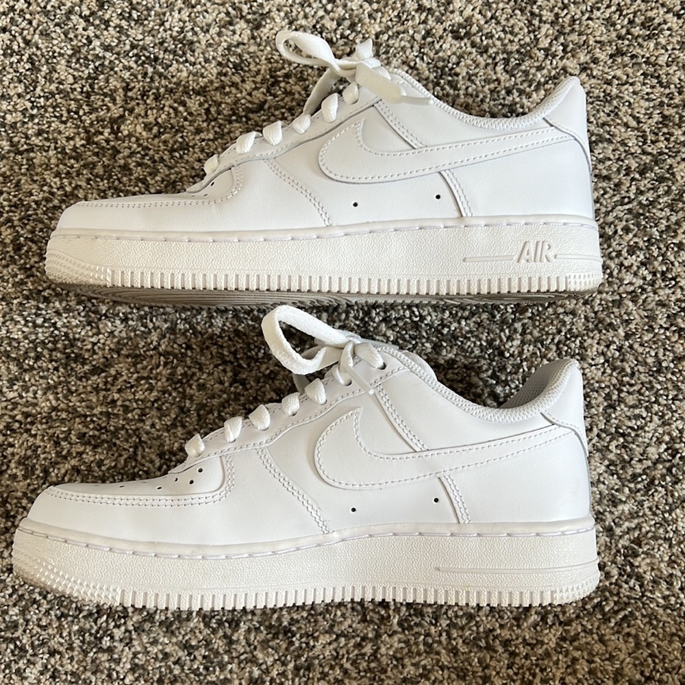 White nike Air Force ones. Women’s 7 size. Like new